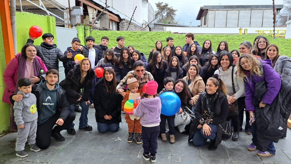 Fotografía de la noticia «Momentos de aprendizajes en la Escuela Especial Sol de La Reina junto al Movimiento Carmelitano» del Colegio El Carmen Teresiano La Reina.