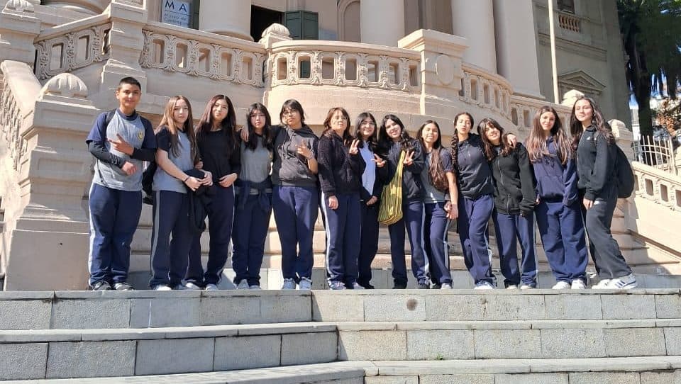 Fotografía de la noticia «Descubriendo la Arquitectura y el Patrimonio de Santiago» del Colegio El Carmen Teresiano La Reina.