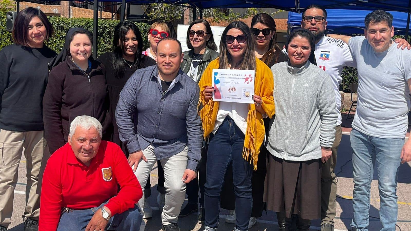 Fotografía de la noticia «Celebración de Fiestas Patrias junto a los Educadores del Colegio» del Colegio El Carmen Teresiano La Reina.