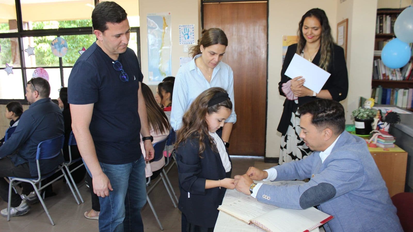 Fotografía de la noticia «Ceremonia de Lectura «Yo Sé Leer»: La Puerta de Entrada al Mundo Lector» del Colegio El Carmen Teresiano La Reina.