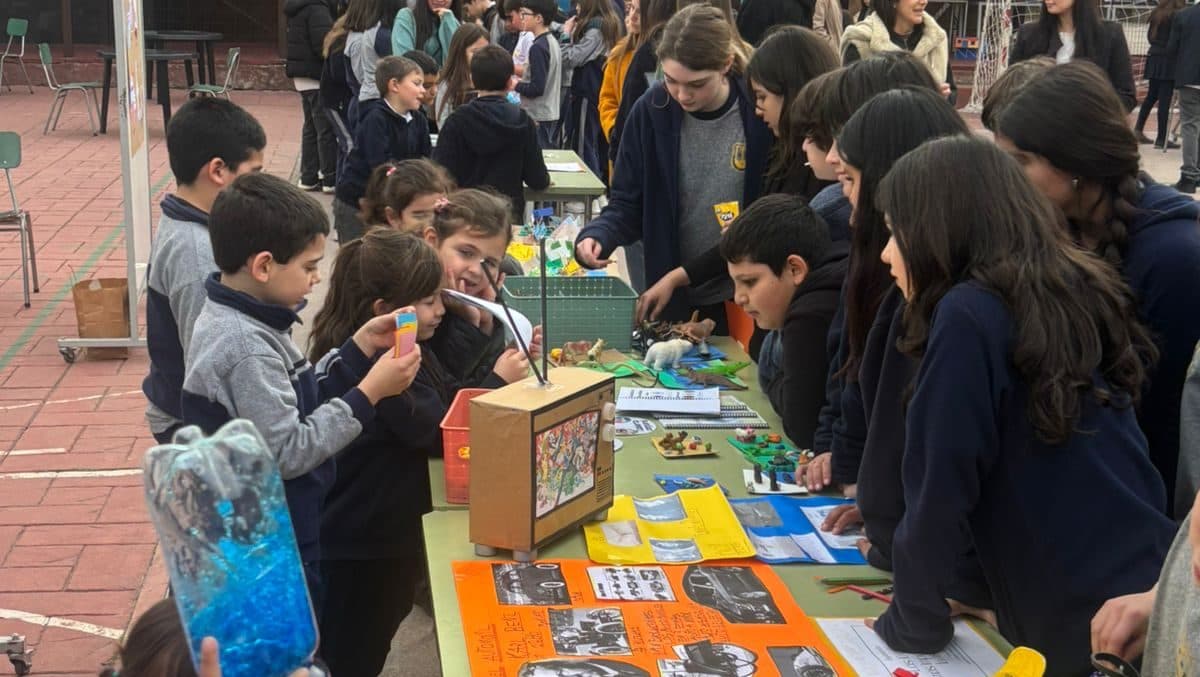 Fotografía de la noticia «Talentos que Inspiran: El gran encuentro de nuestros estudiantes» del Colegio El Carmen Teresiano La Reina.